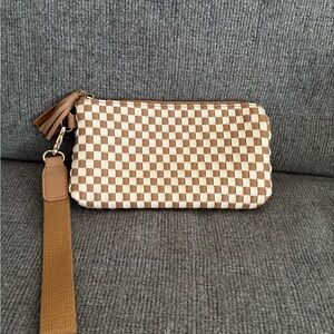 Pretty Simple Emma Woven Wristlet Clutch